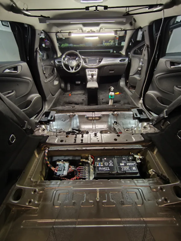 Refresh, Opel Astra, seat removal and deep cleaning: after cleaning